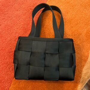 Harvey’s Seatbelt Bag 8”x6” Black Small MINI Satchel TOTE Purse Minimalist EUC
